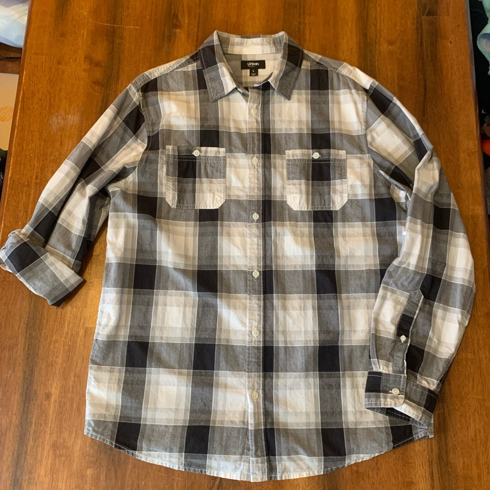 Urban Pipeline Men's Large Button-Down Shirt Black and White Plaid Long Sleeve